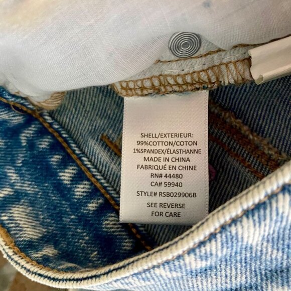 Tinseltown Hi Rise Mom Jeans Distressed Style with Butterflies Size 7 NEW NWT - Picture 9 of 11